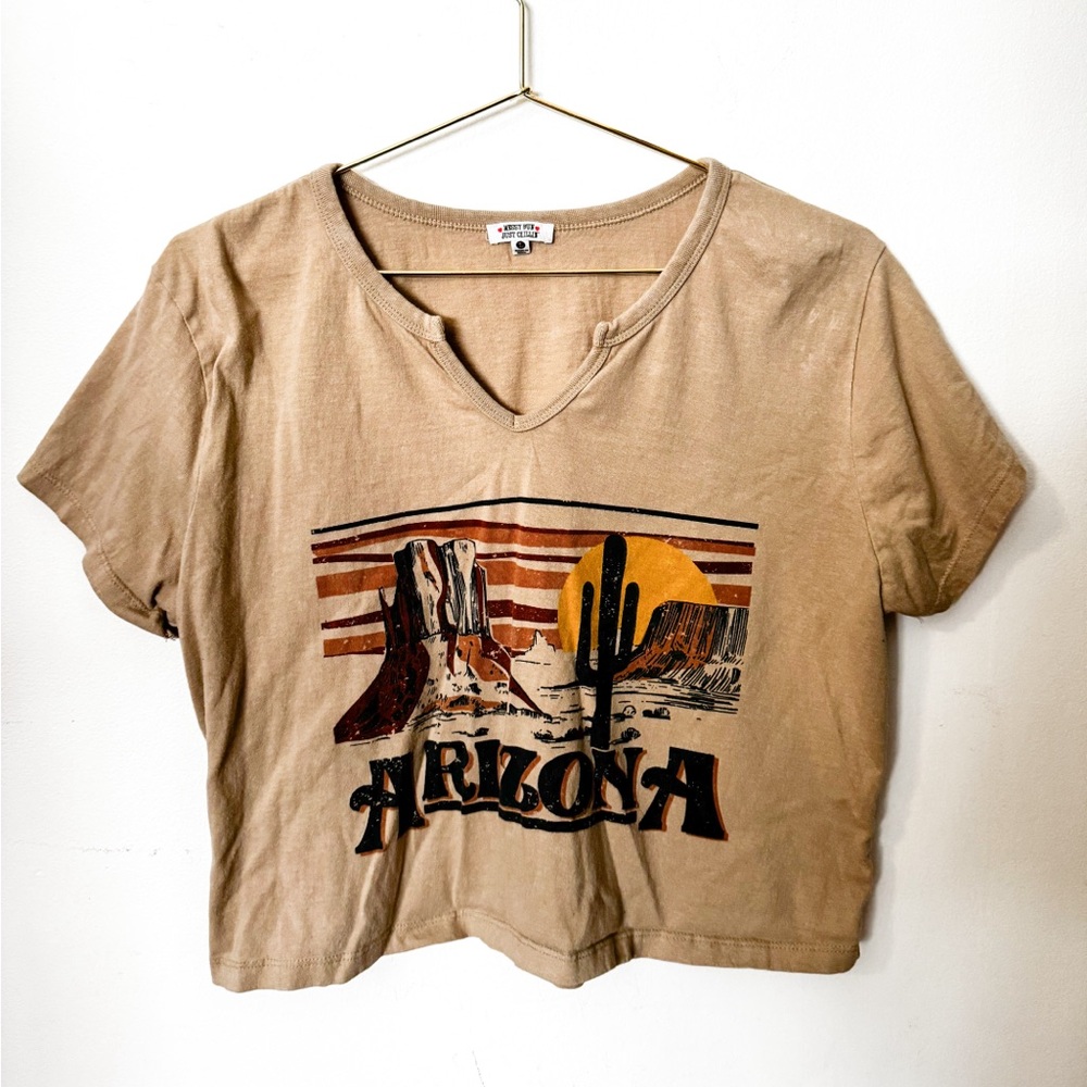 graphic cropped tee